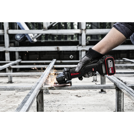 KRESS KU801 Угловая шлифмашина аккумуляторная BL 125 мм 20V 2 х 4 Ач кейс